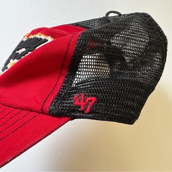 NWOT Calgary Flames NHL Baseball Cap Hat 47 Stretch Fit Black Red Sz L-XL - Picture 10 of 11